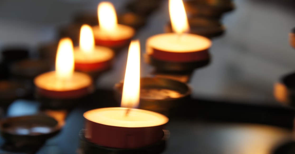 Commemorative candles